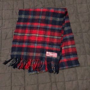 Beautiful scarf!